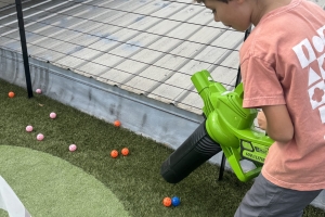 Kinetic Cup ball picker